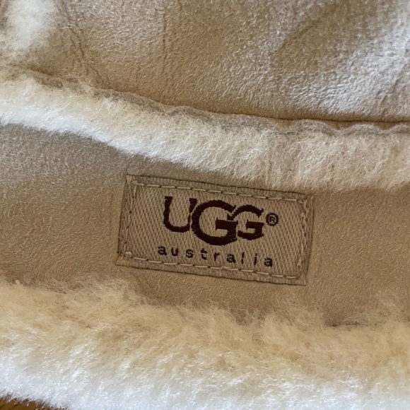 UGG Women\'s Water Resistant Sheepskin & Shearling Paneled Bucket Hat $165 main image 7